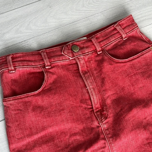 FRAME Faded Red Denim Mini Skirt Size 26 - Picture 2 of 8